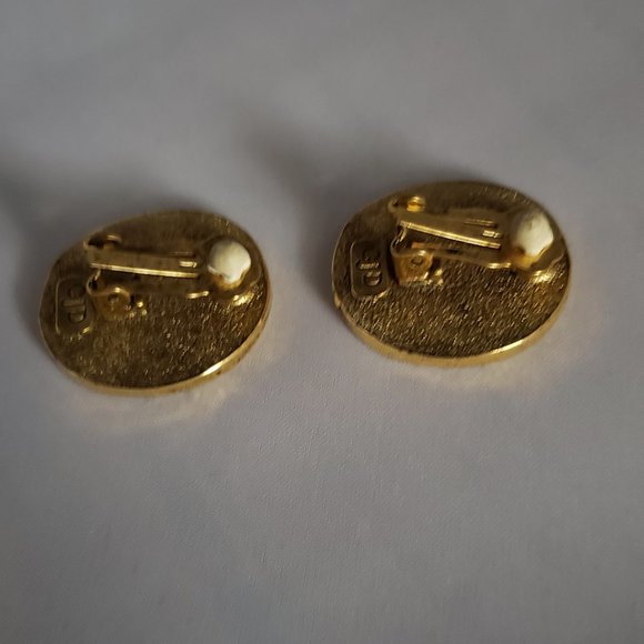 Vintage Ginnie Johansen Designs (GJD) Clip Ons - Picture 5 of 6